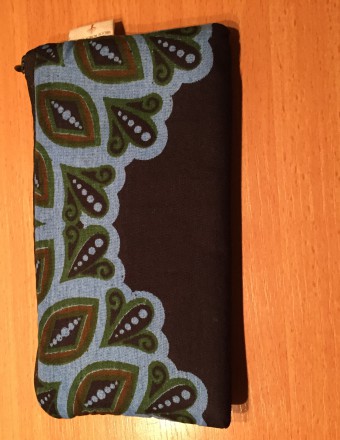 etui 1